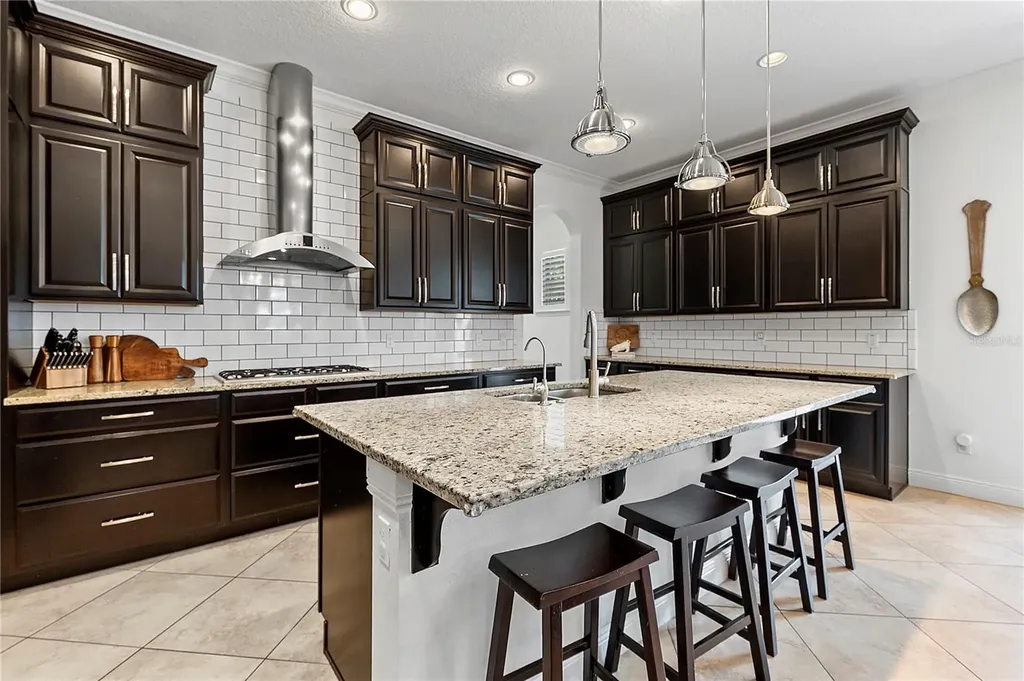 906 Sherbourne Circle Lake Mary FL 32746