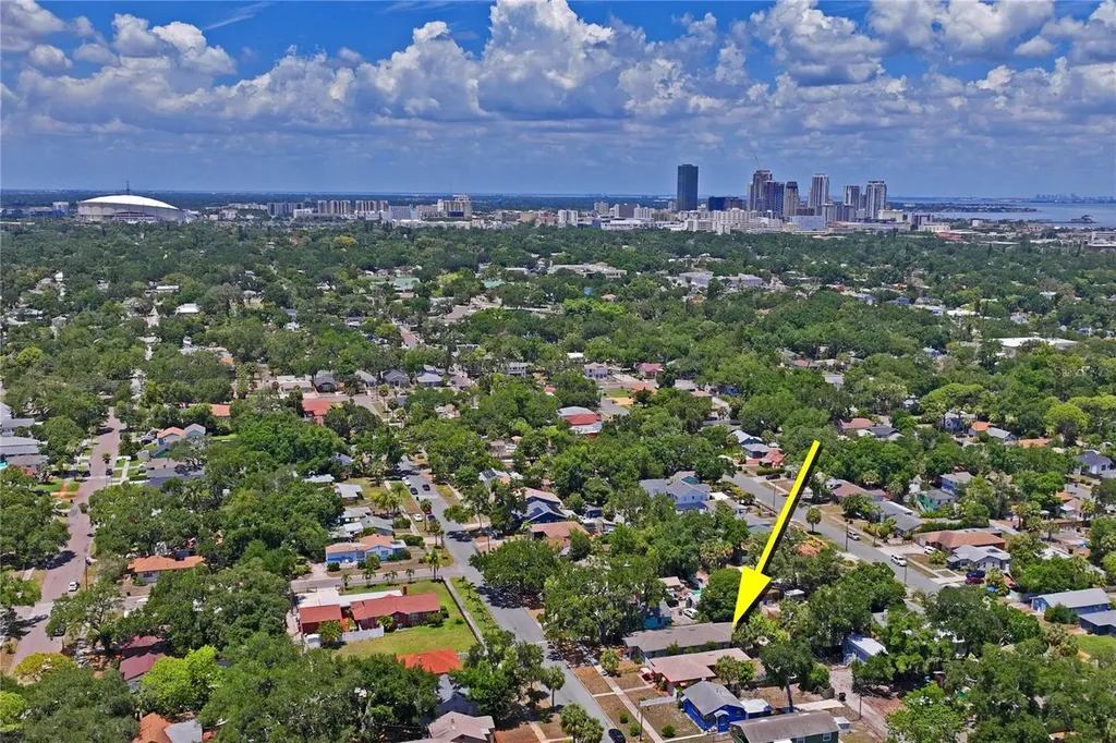 2424 12th Street S St Petersburg FL 33705