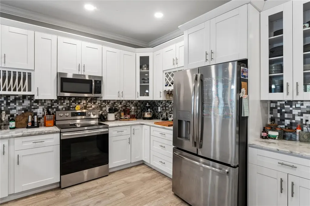 2424 12th Street S St Petersburg FL 33705