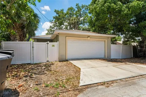 2424 12th Street S St Petersburg FL 33705