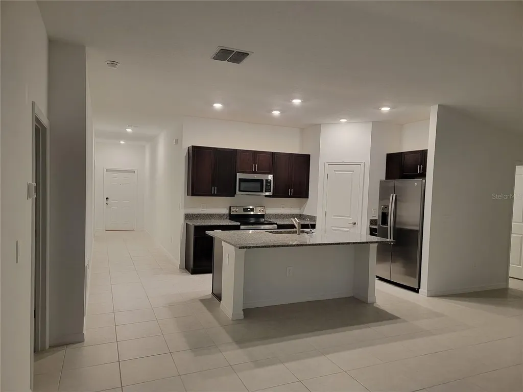 1844 Red Loop Lakeland FL 33801
