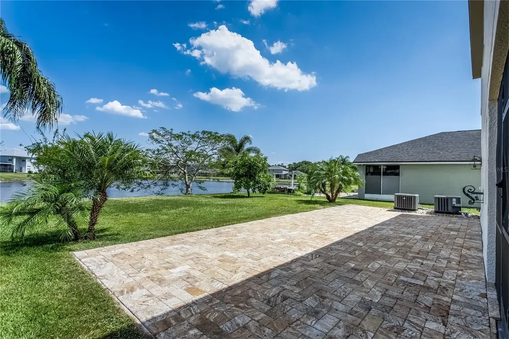8518 Tidal Bay Lane Tampa FL 33635