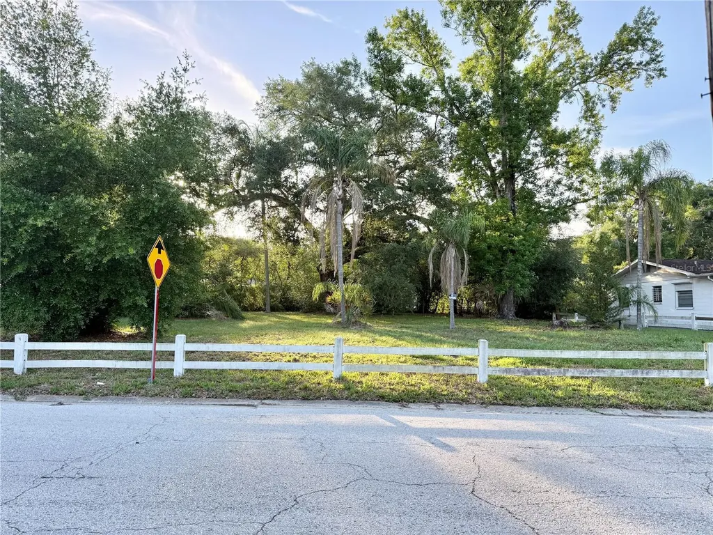 304 Springdale Place Temple Terrace FL 33617