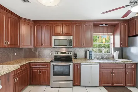6935 NW Highway 225a Ocala FL 34482