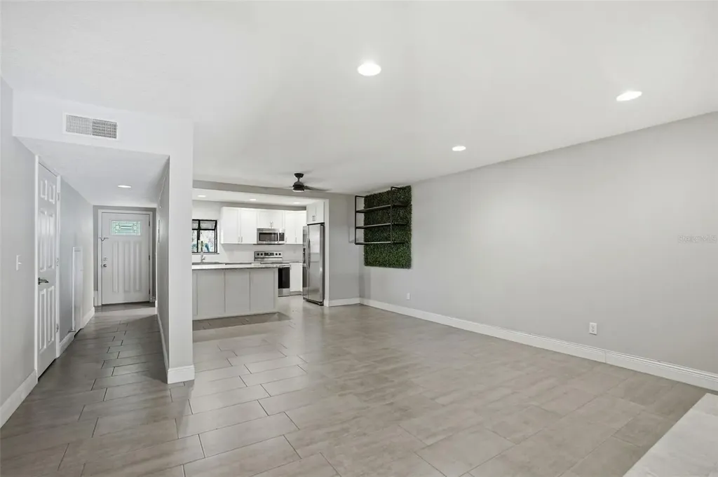 727 N Himes Avenue Tampa FL 33609