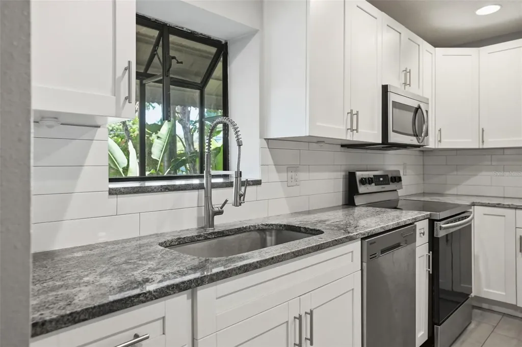 727 N Himes Avenue Tampa FL 33609