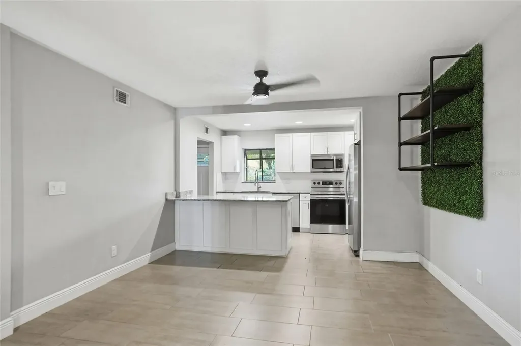 727 N Himes Avenue Tampa FL 33609