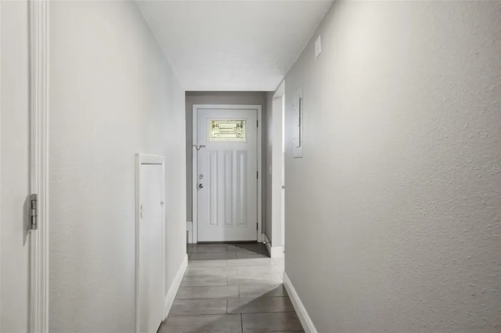 727 N Himes Avenue Tampa FL 33609