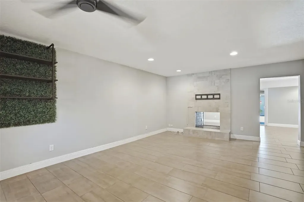 727 N Himes Avenue Tampa FL 33609