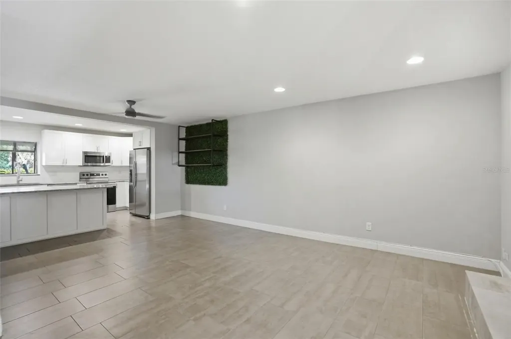 727 N Himes Avenue Tampa FL 33609