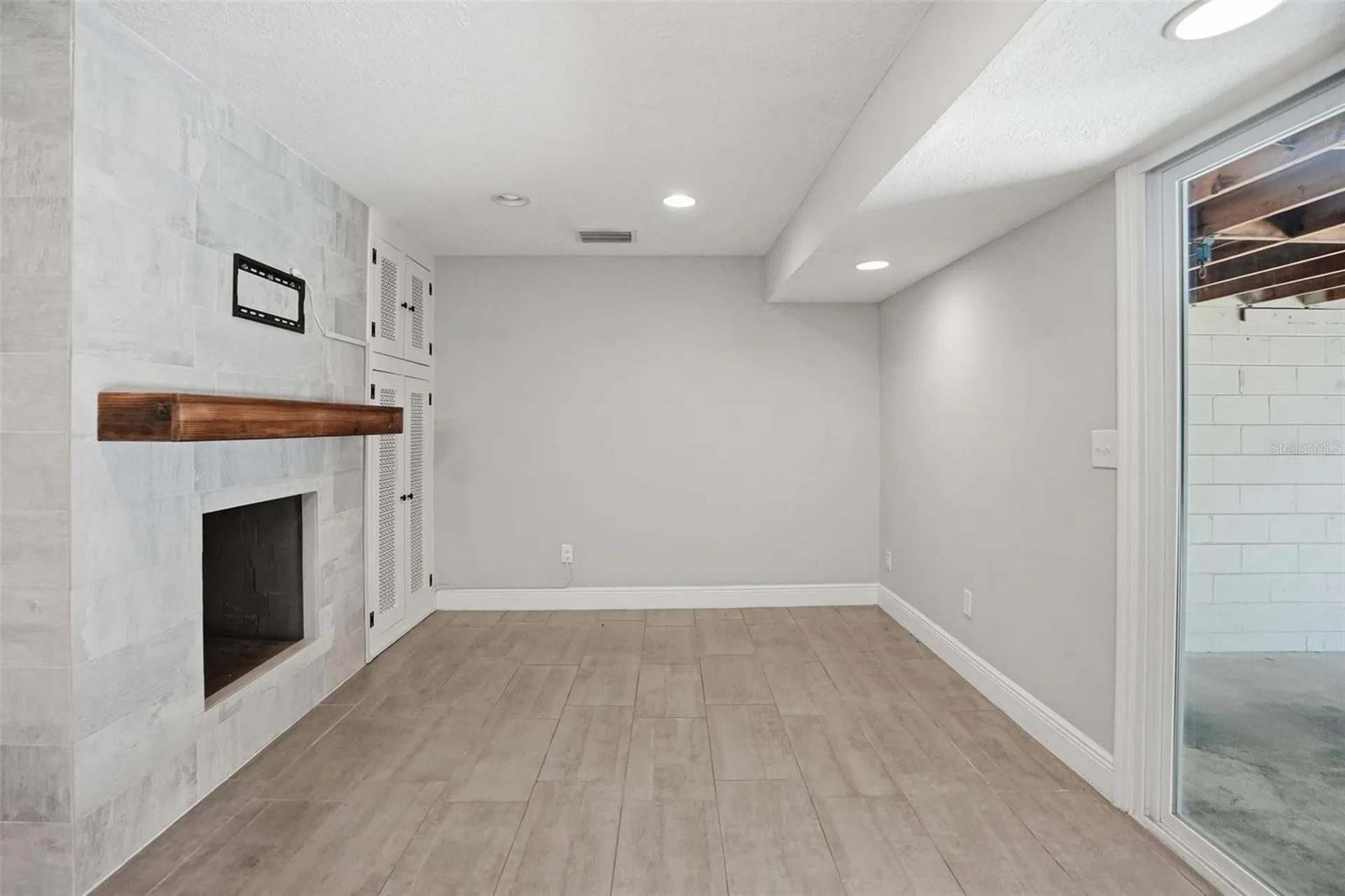 727 N Himes Avenue Tampa FL 33609