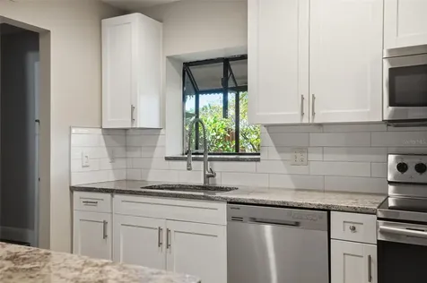 727 N Himes Avenue Tampa FL 33609