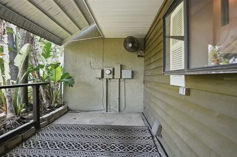 727 N Himes Avenue Tampa FL 33609