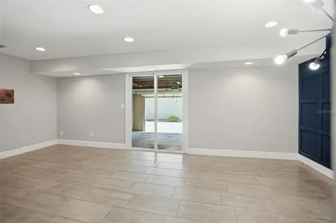727 N Himes Avenue Tampa FL 33609