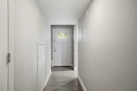 727 N Himes Avenue Tampa FL 33609
