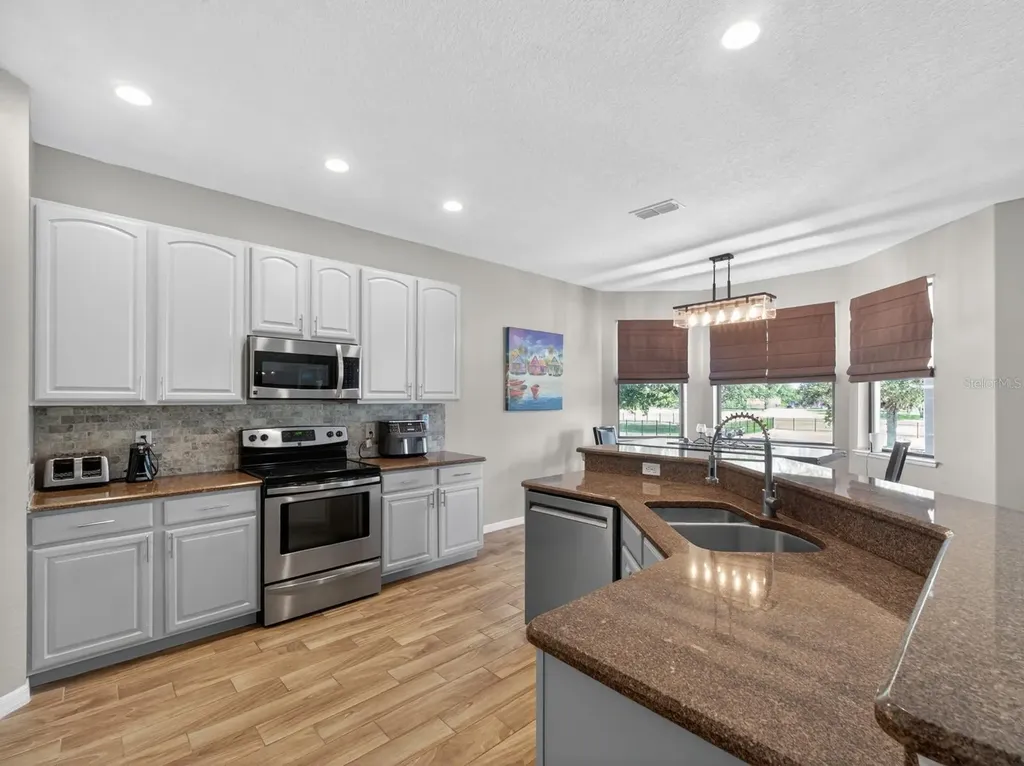 24215 Weldon Drive Eustis FL 32736