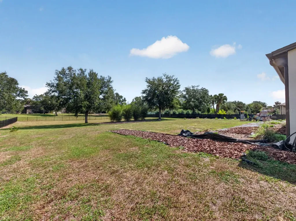 24215 Weldon Drive Eustis FL 32736