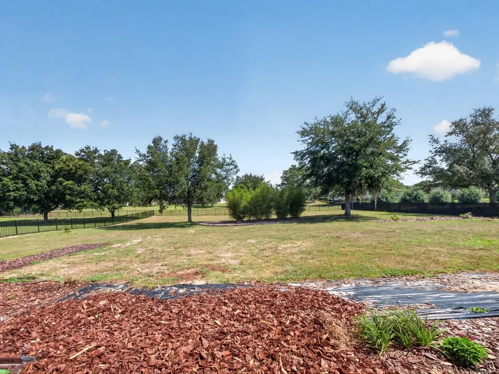 24215 Weldon Drive Eustis FL 32736