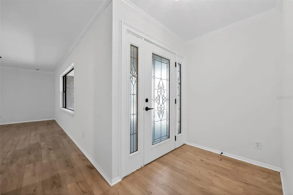 637 W Lakeshore Drive Clermont FL 34711