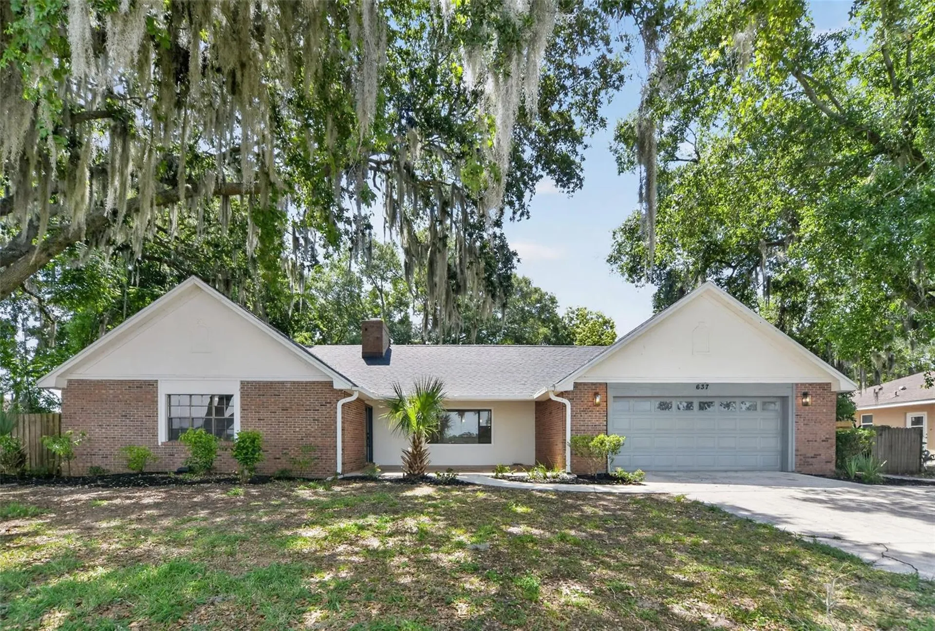 637 W Lakeshore Drive Clermont FL 34711