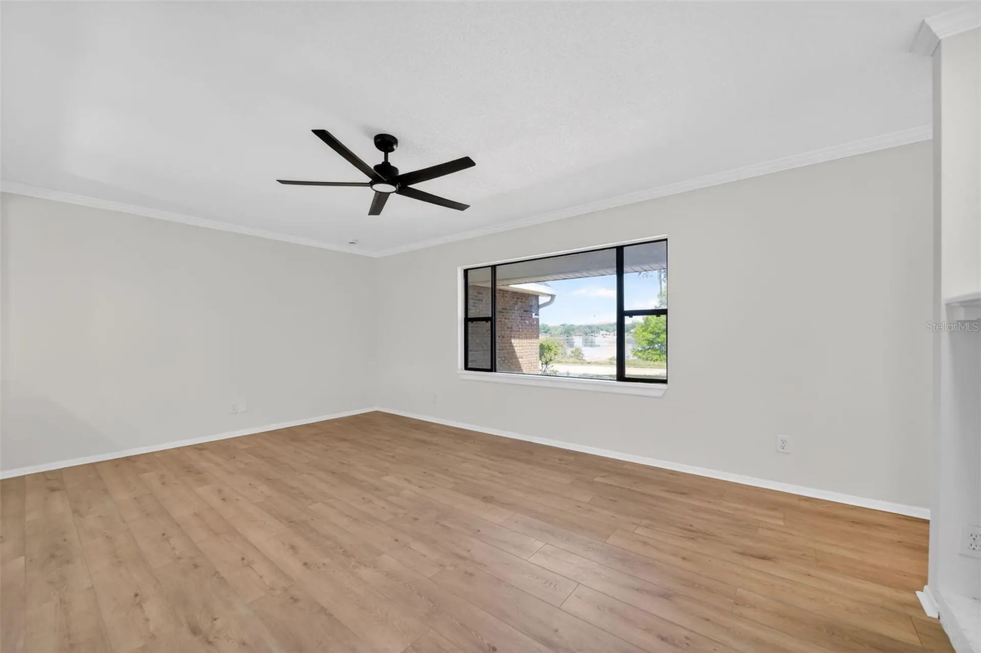 637 W Lakeshore Drive Clermont FL 34711
