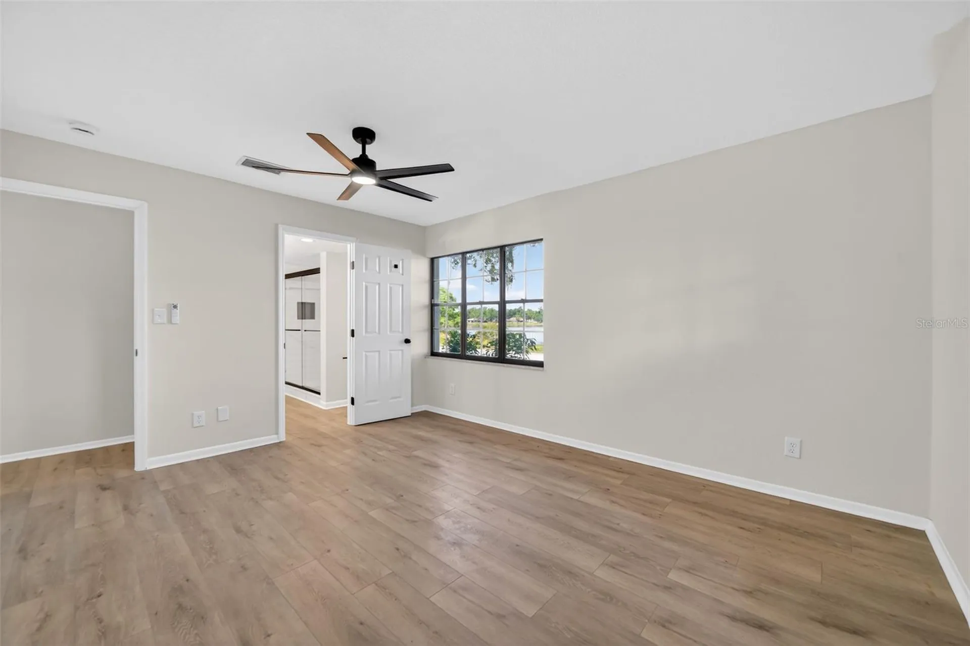 637 W Lakeshore Drive Clermont FL 34711