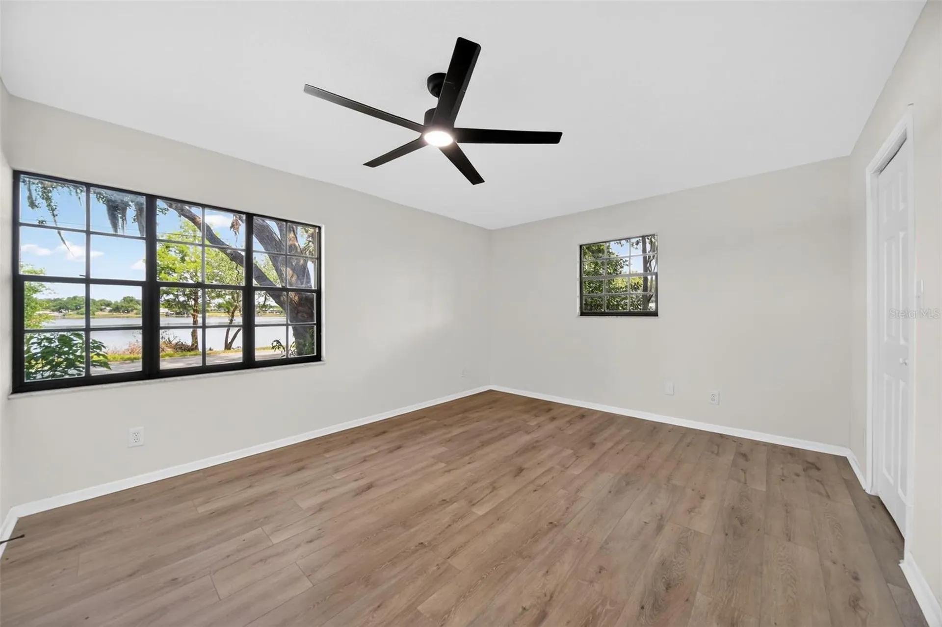 637 W Lakeshore Drive Clermont FL 34711