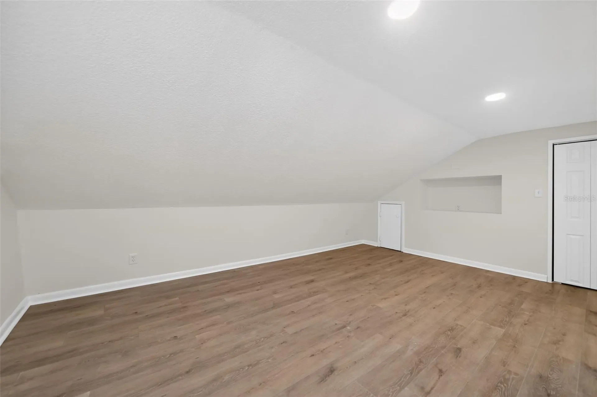 637 W Lakeshore Drive Clermont FL 34711
