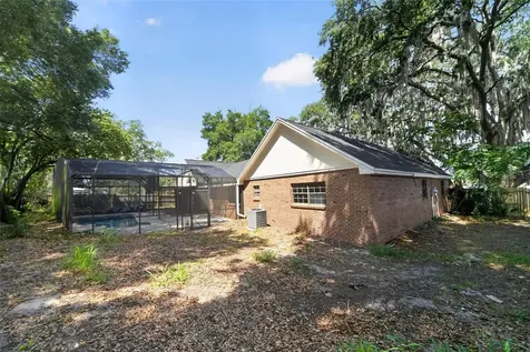 637 W Lakeshore Drive Clermont FL 34711