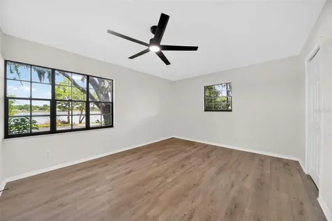 637 W Lakeshore Drive Clermont FL 34711