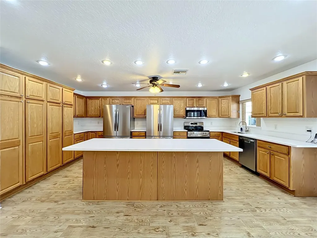 2300 Pine Meadows Place Chuluota FL 32766