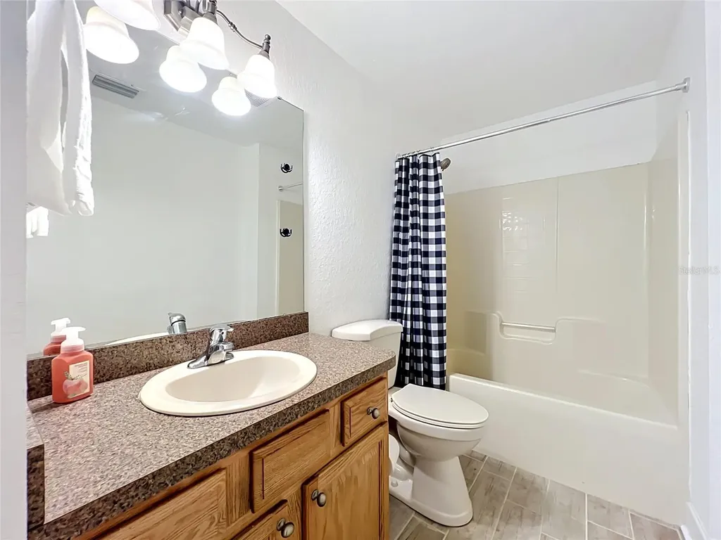 2300 Pine Meadows Place Chuluota FL 32766