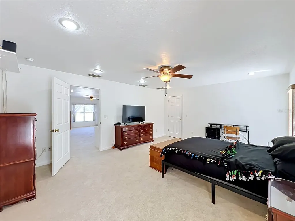 2300 Pine Meadows Place Chuluota FL 32766