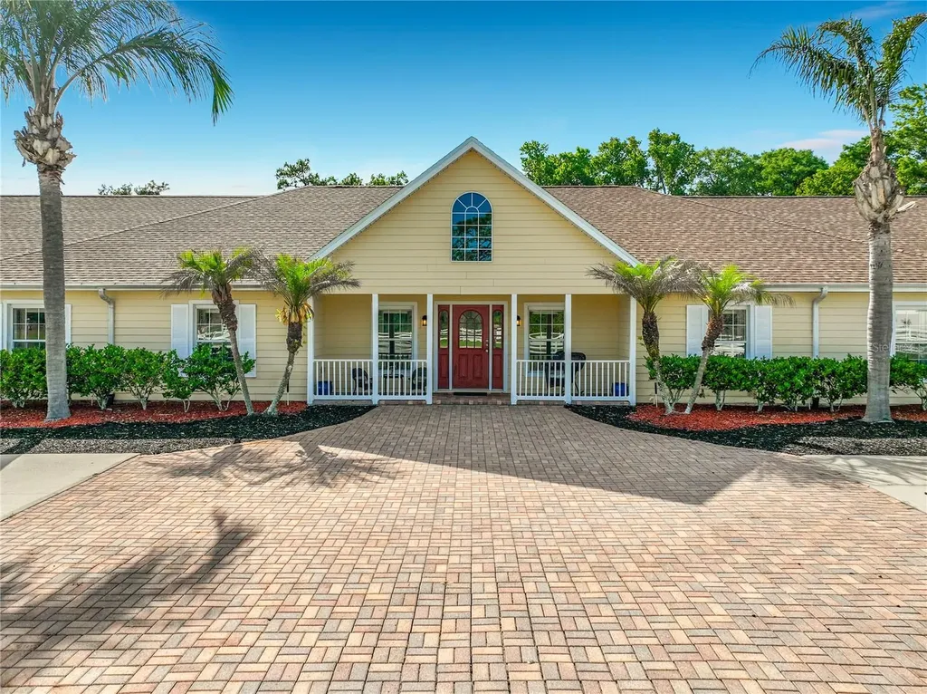 2300 Pine Meadows Place Chuluota FL 32766