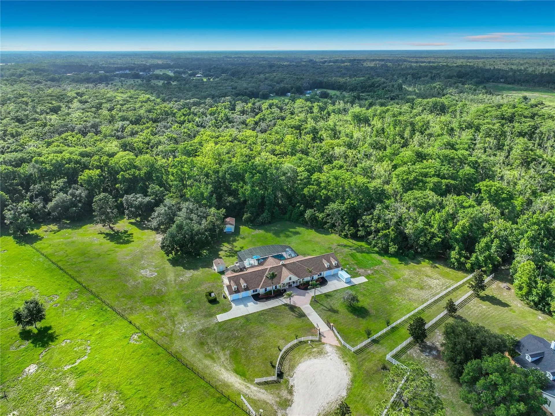 2300 Pine Meadows Place Chuluota FL 32766