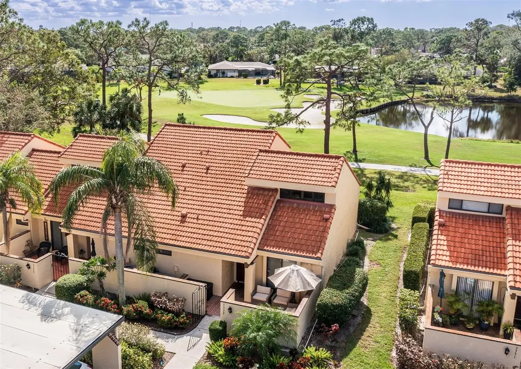 5332 Huntingwood Court Sarasota FL 34235