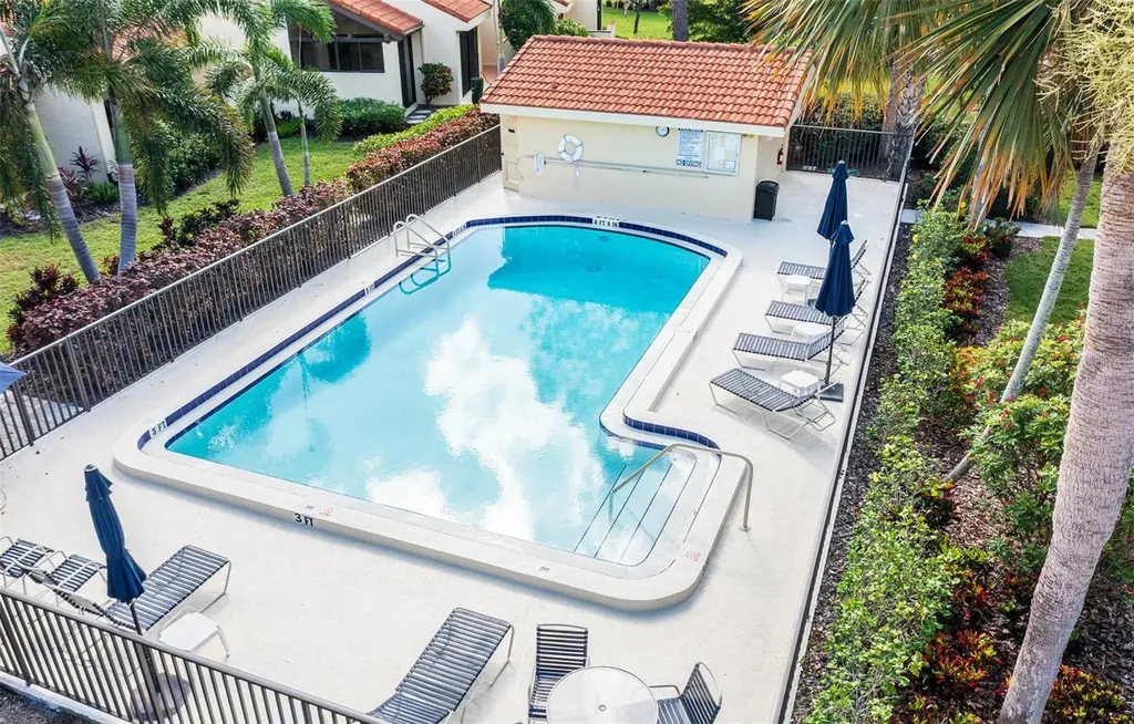 5332 Huntingwood Court Sarasota FL 34235