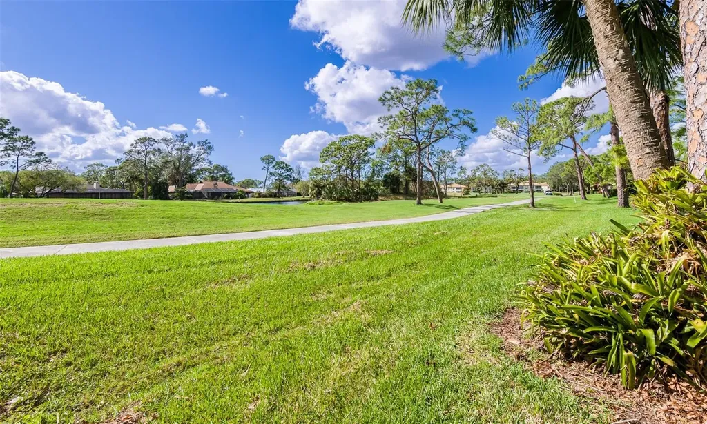 5332 Huntingwood Court Sarasota FL 34235