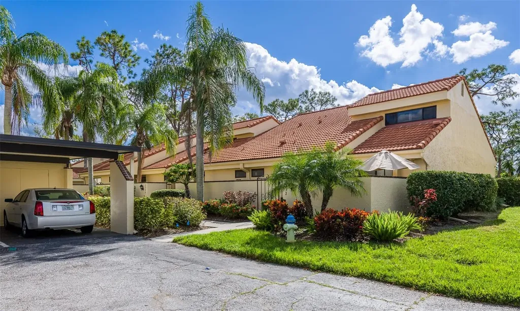5332 Huntingwood Court Sarasota FL 34235