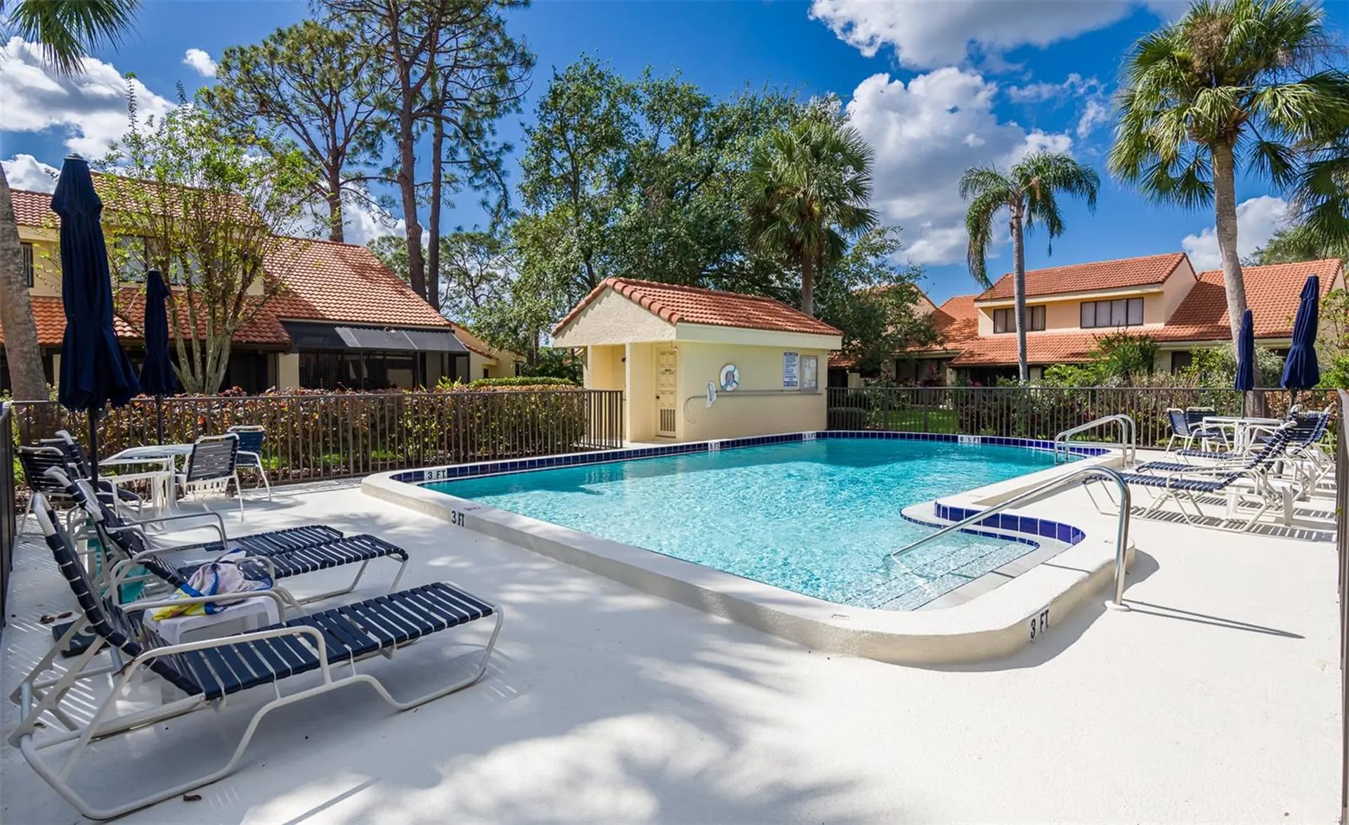5332 Huntingwood Court Sarasota FL 34235