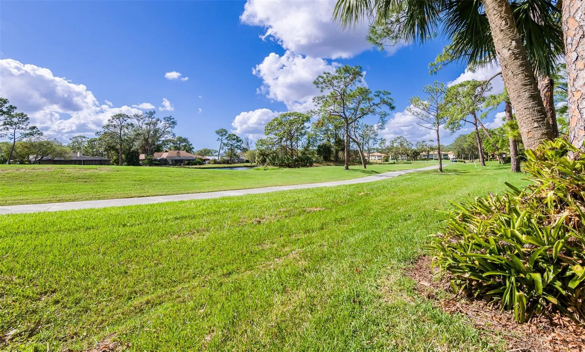 5332 Huntingwood Court Sarasota FL 34235