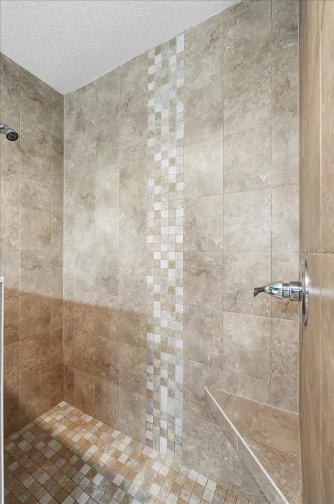 7125 Honeysuckle Drive Lakeland FL 33813