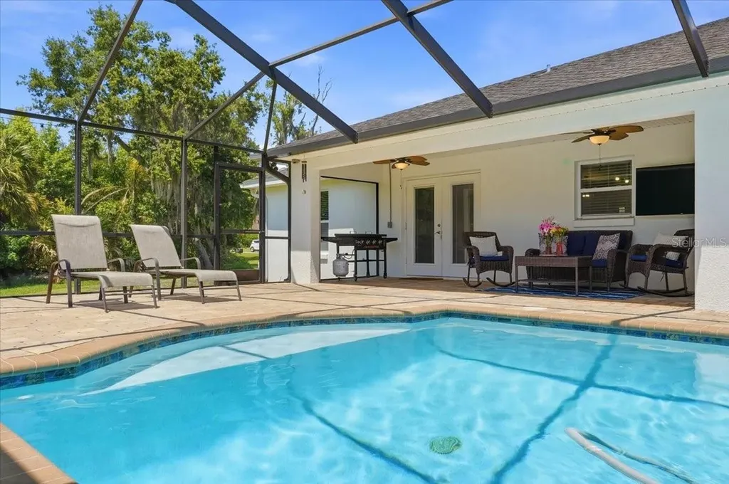 7125 Honeysuckle Drive Lakeland FL 33813
