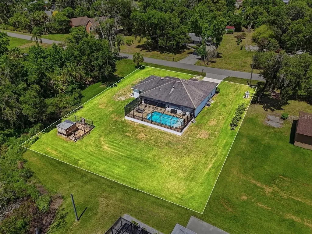 7125 Honeysuckle Drive Lakeland FL 33813