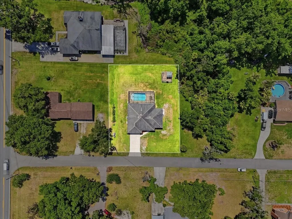 7125 Honeysuckle Drive Lakeland FL 33813