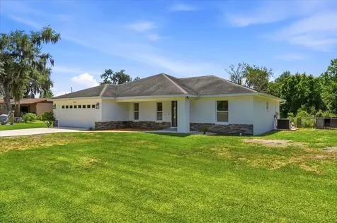 7125 Honeysuckle Drive Lakeland FL 33813