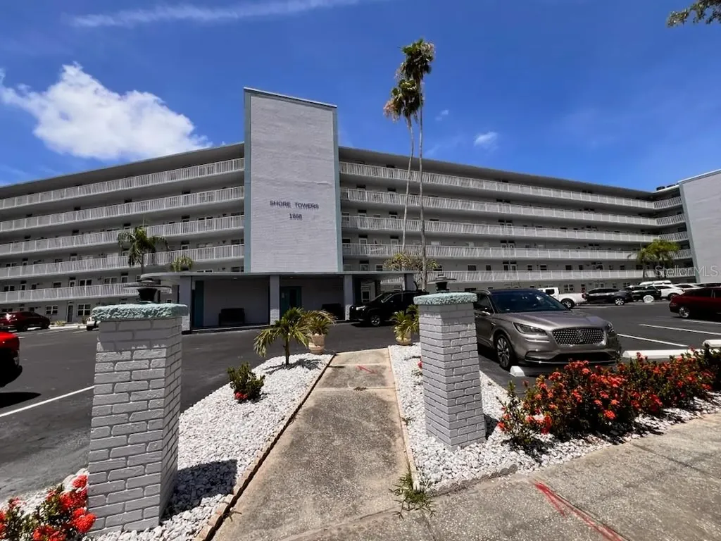1868 Shore Drive S South Pasadena FL 33707