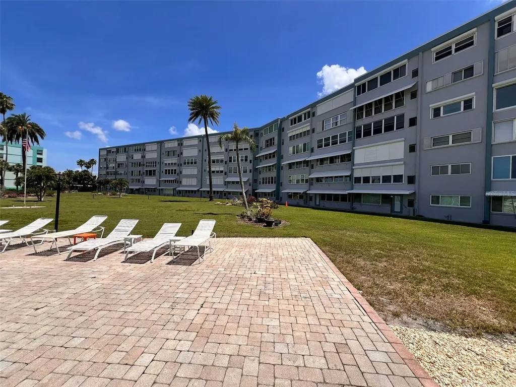 1868 Shore Drive S South Pasadena FL 33707