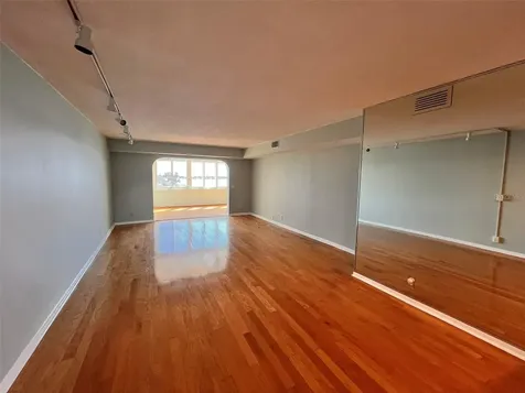1868 Shore Drive S South Pasadena FL 33707