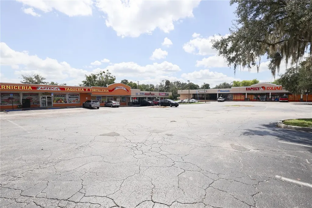 5810 SE Abshier Boulevard Belleview FL 34420
